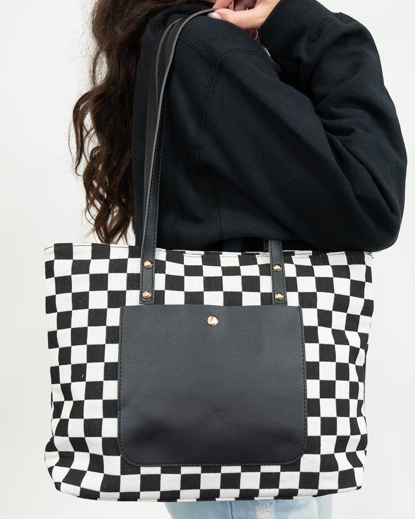 Vans checkered tote bag in black and white