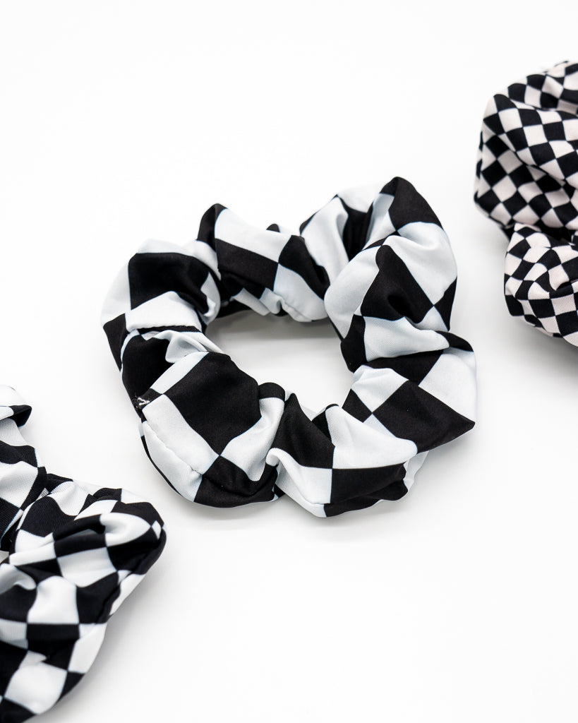 Stage Win Scrunchie Set